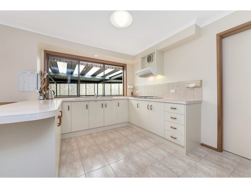 1 Victor Drive, Valley View SA 5093