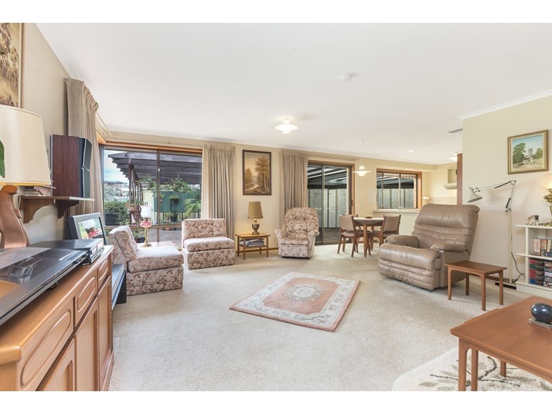 1 Victor Drive, Valley View SA 5093