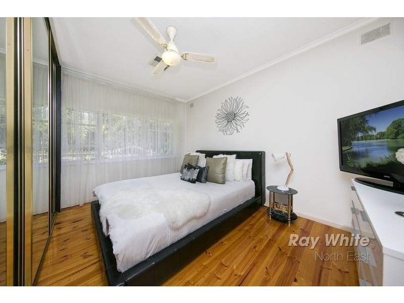 20 Down Drive, Valley View SA 5093