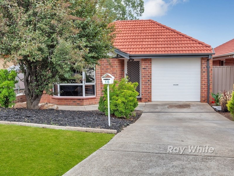 16 Leeds Avenue, Hope Valley SA 5090