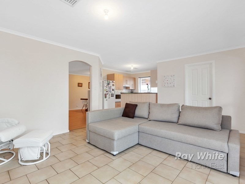 16 Leeds Avenue, Hope Valley SA 5090
