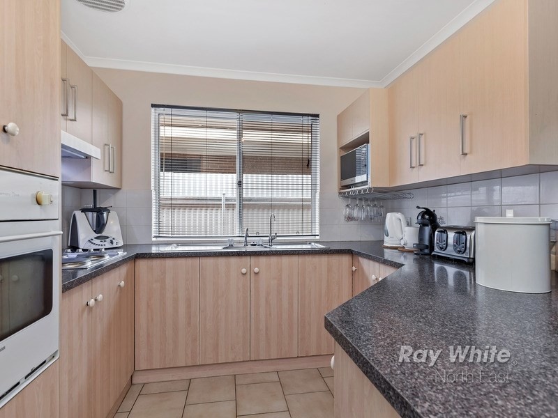 16 Leeds Avenue, Hope Valley SA 5090