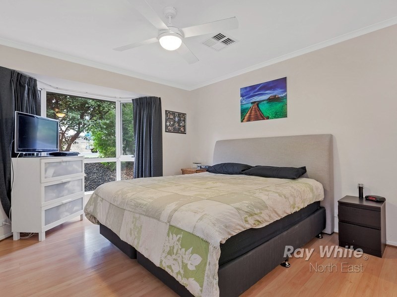 16 Leeds Avenue, Hope Valley SA 5090