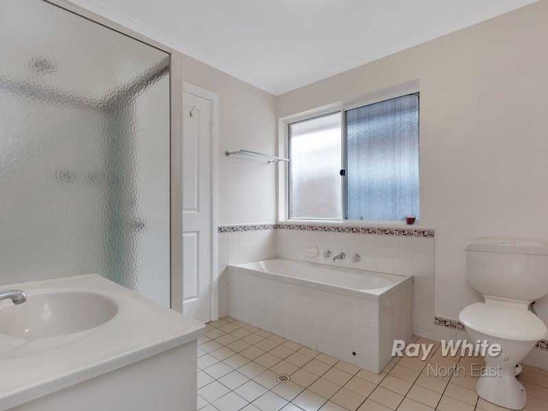 16 Leeds Avenue, Hope Valley SA 5090