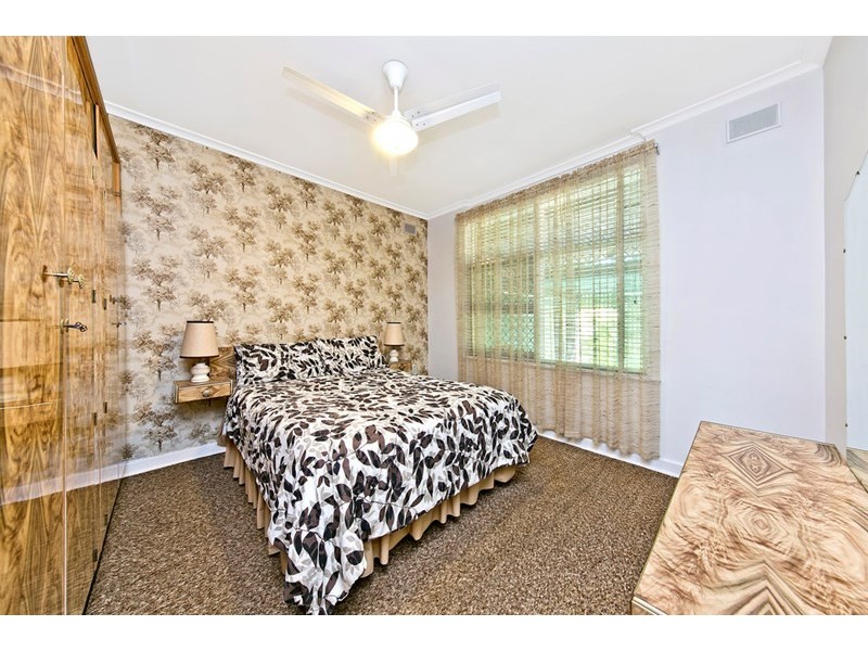 27 Pauls Drive, Valley View SA 5093