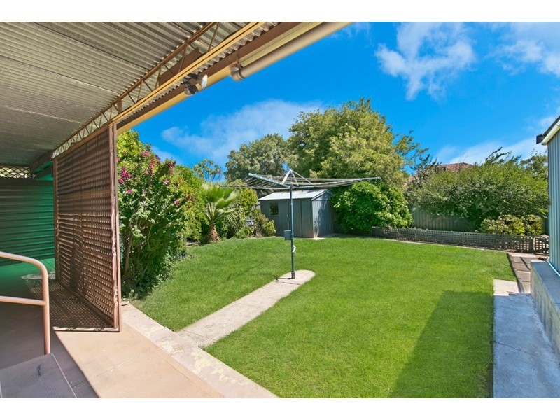 27 Pauls Drive, Valley View SA 5093