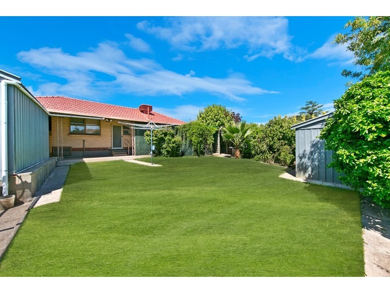 27 Pauls Drive, Valley View SA 5093