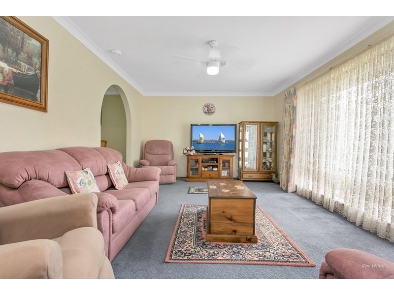 37 Minnamurra Drive, Redwood Park SA 5097