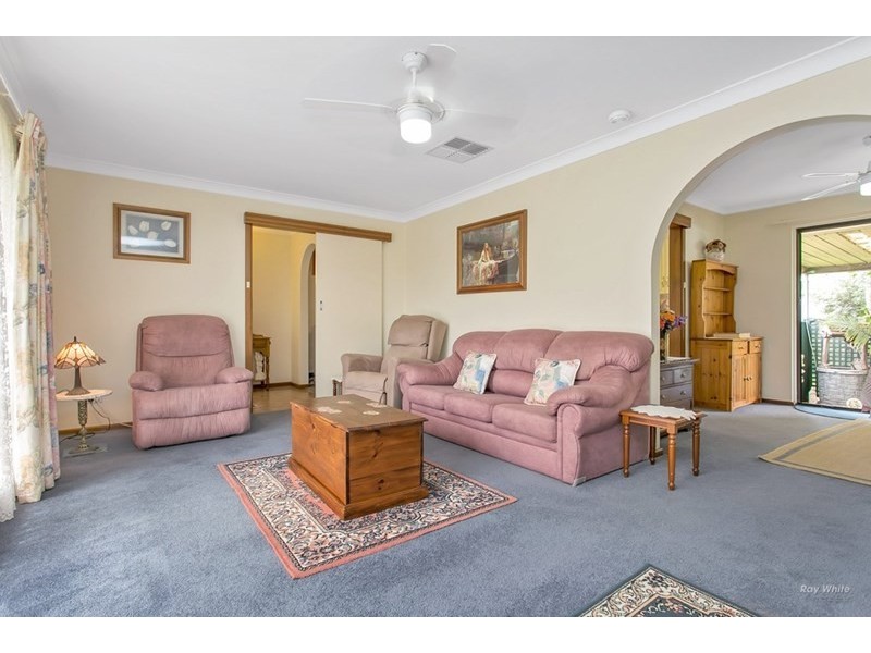 37 Minnamurra Drive, Redwood Park SA 5097