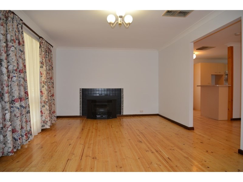 16 Hendrix Crescent, Paralowie SA 5108