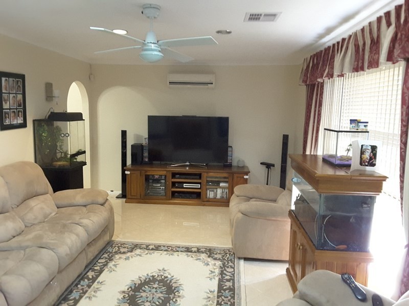 43 Rosewall Avenue, Gulfview Heights SA 5096