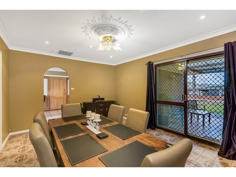 12 Sturt Road, Valley View SA 5093