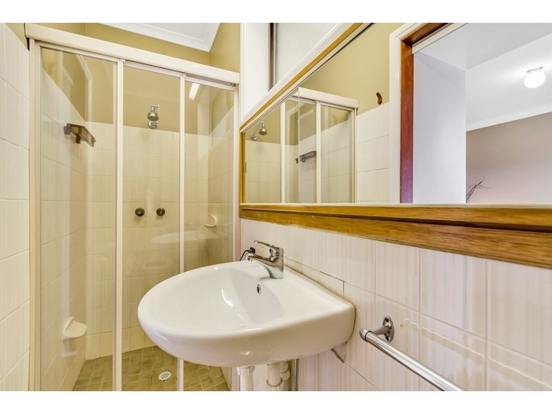 12 Sturt Road, Valley View SA 5093