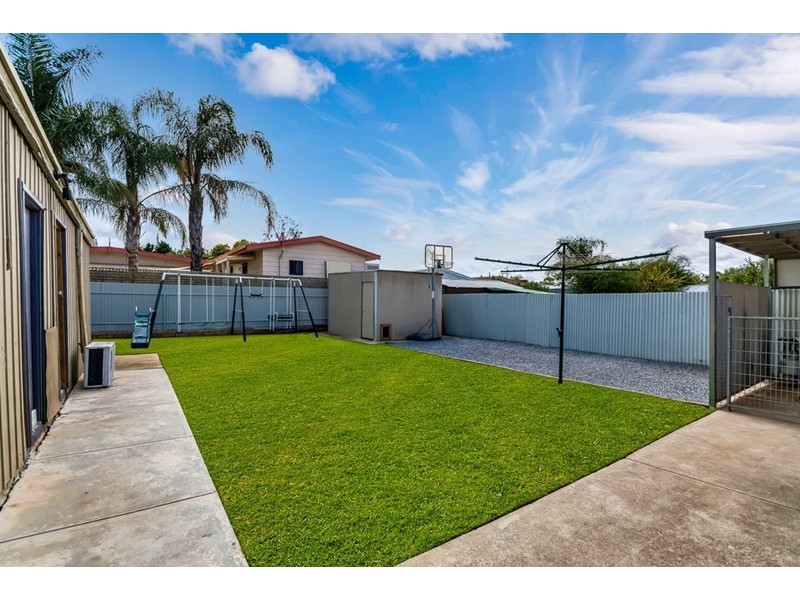 12 Sturt Road, Valley View SA 5093