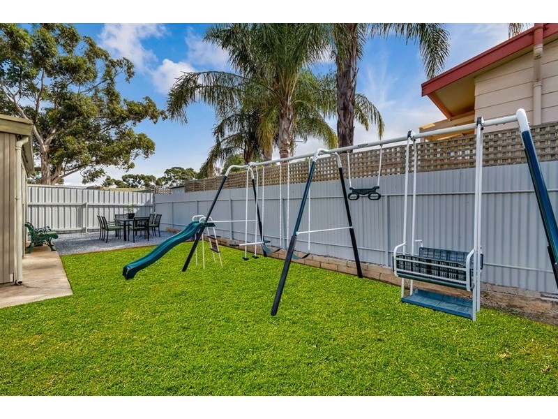 12 Sturt Road, Valley View SA 5093