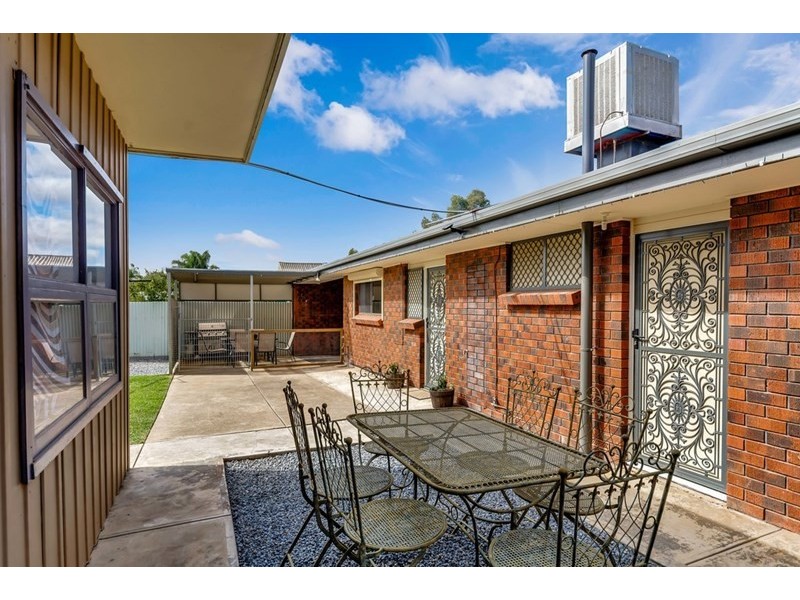 12 Sturt Road, Valley View SA 5093