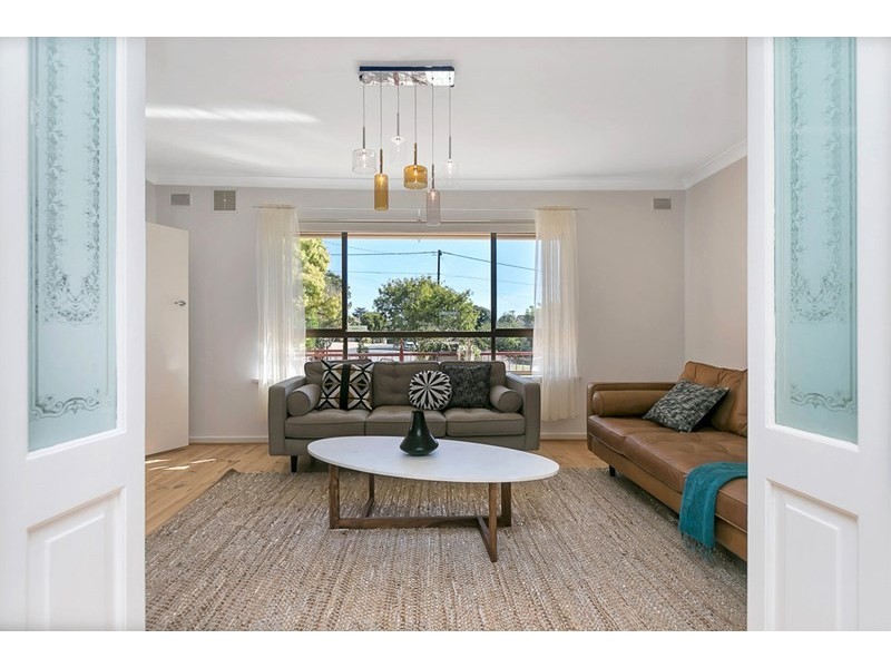 44 Rutherglen Avenue, Valley View SA 5093