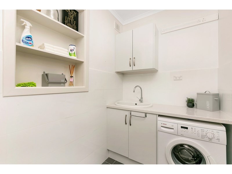 44 Rutherglen Avenue, Valley View SA 5093