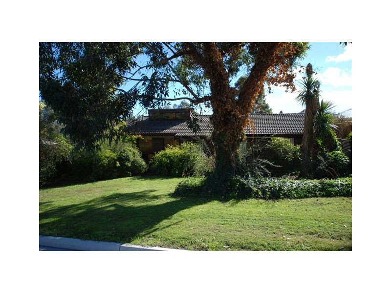 4 Wakefield Crescent, Redwood Park SA 5097