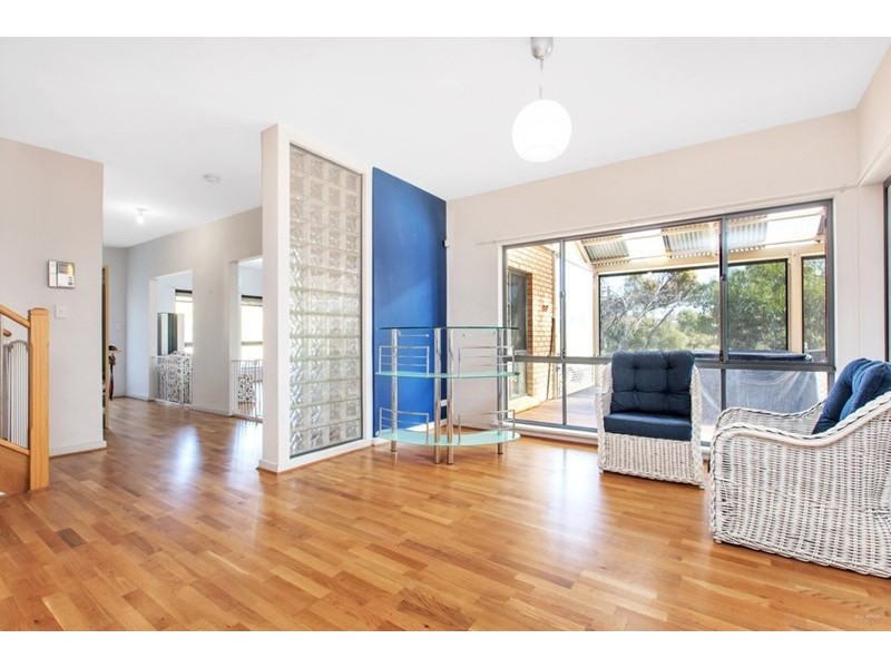 1 Caradoc Court, Golden Grove SA 5125