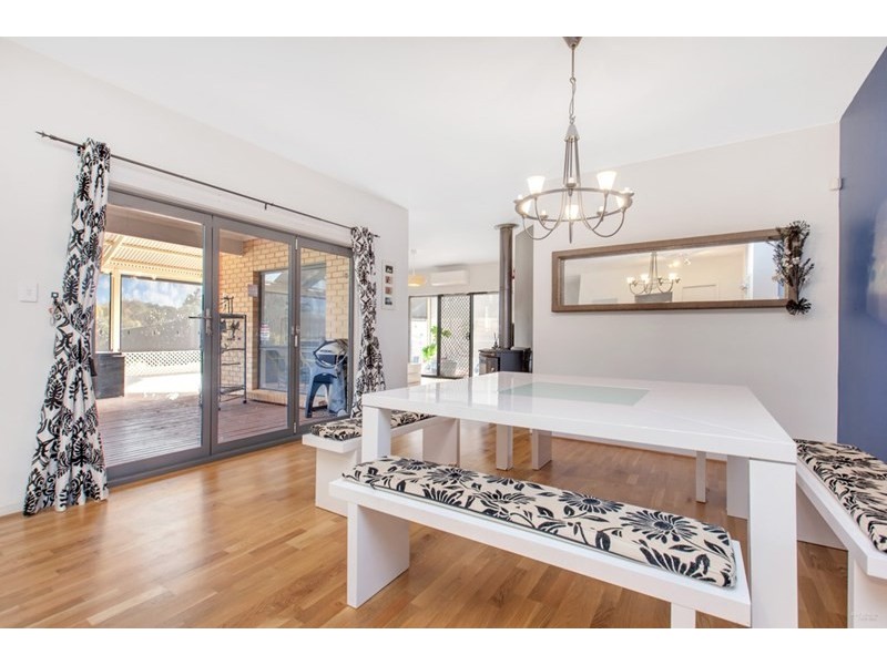 1 Caradoc Court, Golden Grove SA 5125