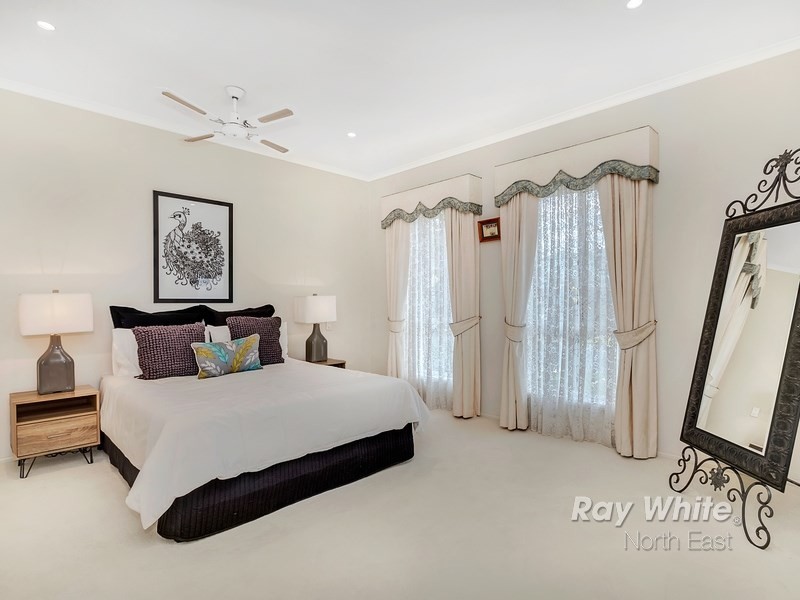 18 Sheaoak Drive, Mawson Lakes SA 5095