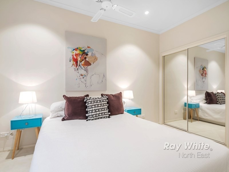 18 Sheaoak Drive, Mawson Lakes SA 5095