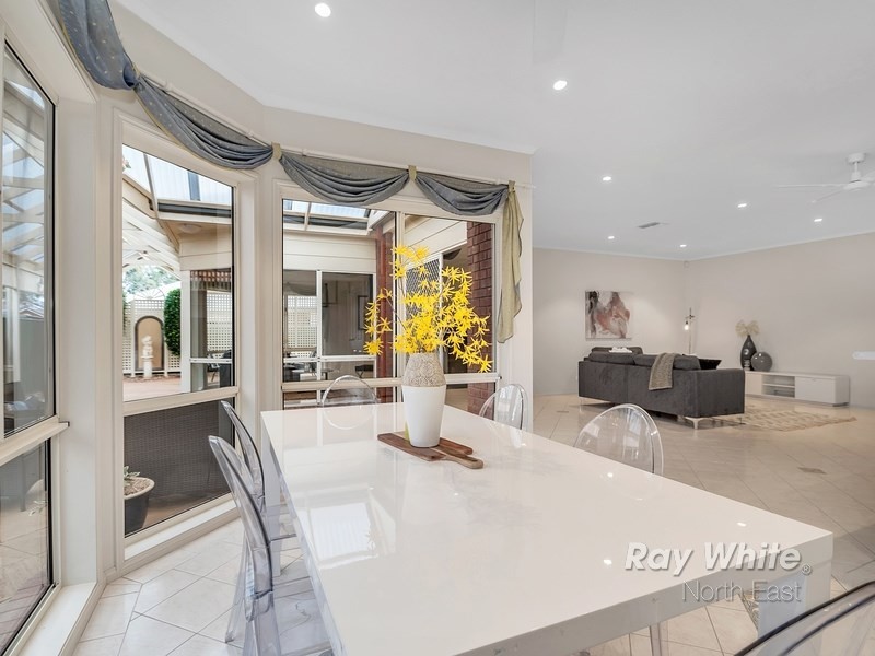 18 Sheaoak Drive, Mawson Lakes SA 5095