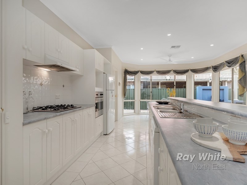 18 Sheaoak Drive, Mawson Lakes SA 5095