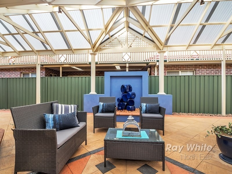 18 Sheaoak Drive, Mawson Lakes SA 5095