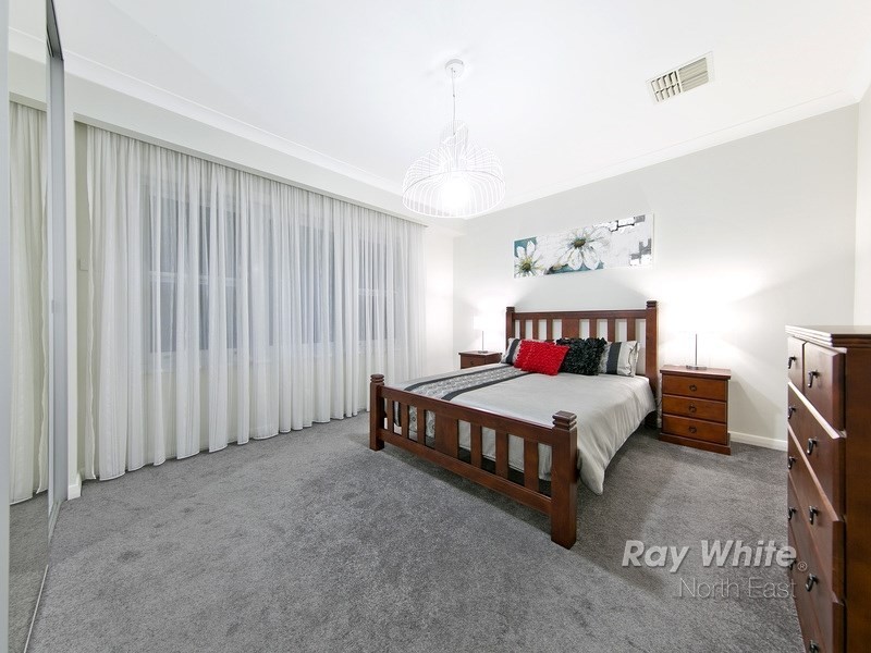 12 Lincoln Drive, Redwood Park SA 5097