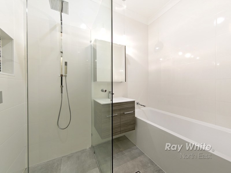 12 Lincoln Drive, Redwood Park SA 5097