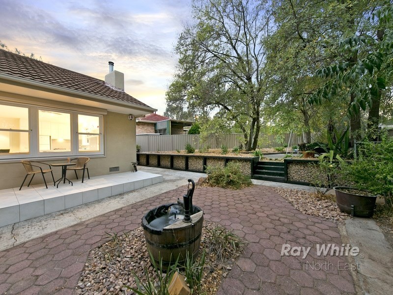 12 Lincoln Drive, Redwood Park SA 5097