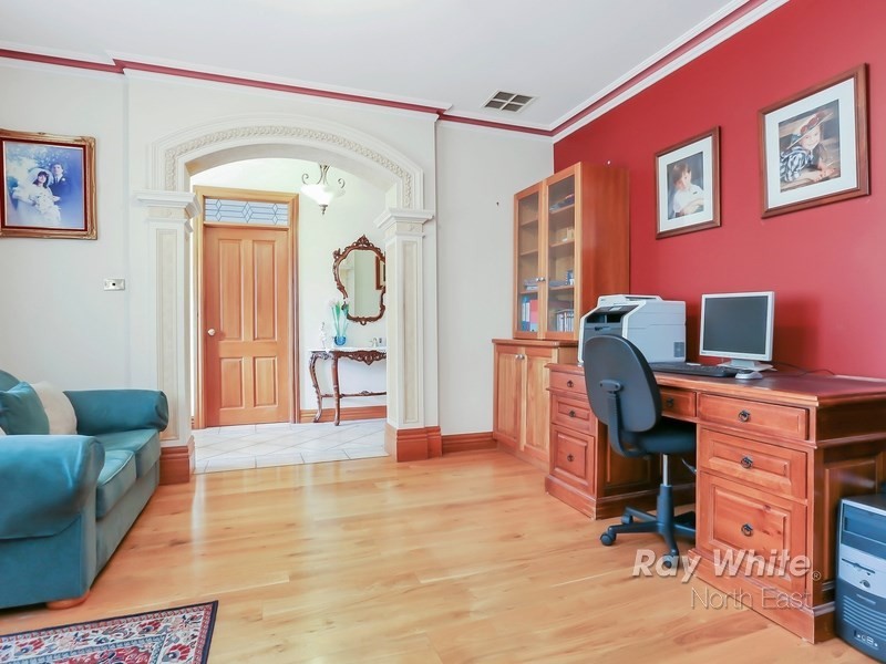 1 Aish Close, Newton SA 5074