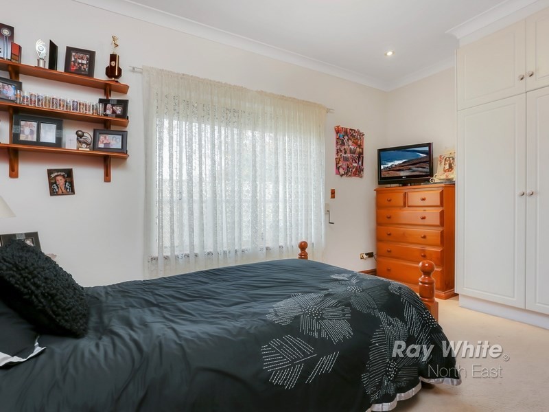 1 Aish Close, Newton SA 5074