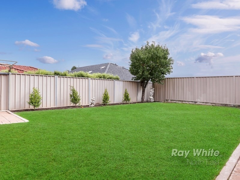 1 Aish Close, Newton SA 5074