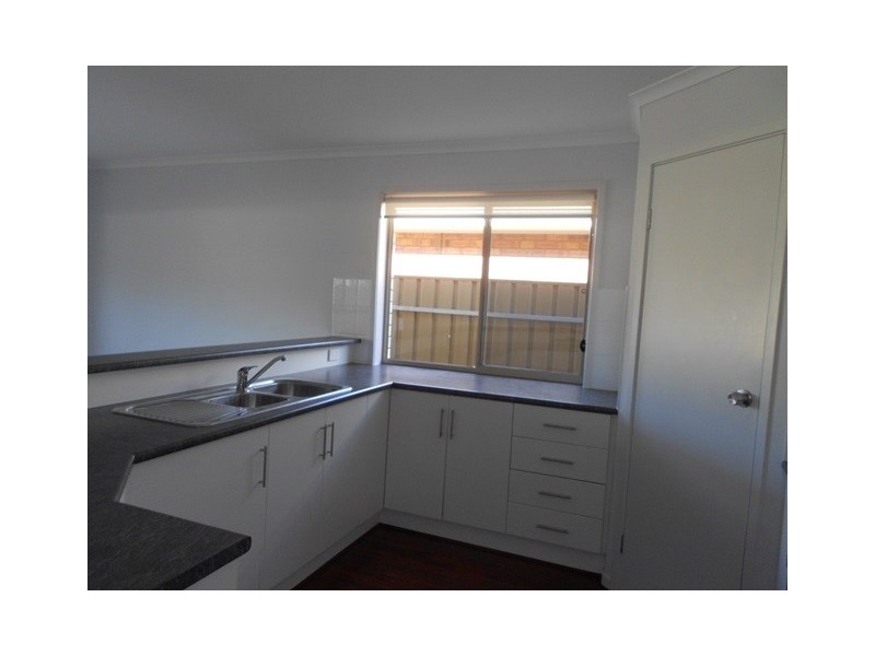 25 Mayfair Drive, Andrews Farm SA 5114