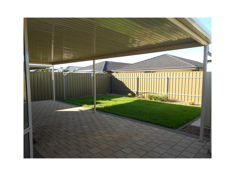 25 Mayfair Drive, Andrews Farm SA 5114