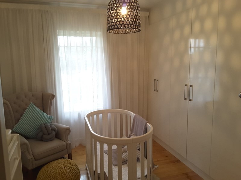 9 Helen Terrace, Valley View SA 5093