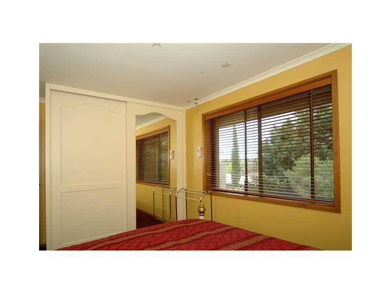 8 Dallas Court, Wynn Vale SA 5127