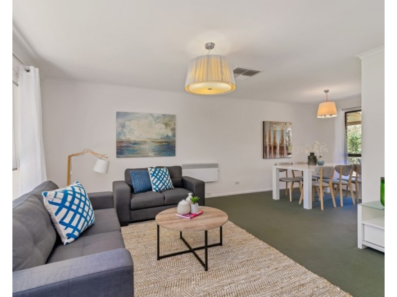 8 Taranaki Court, Greenwith SA 5125