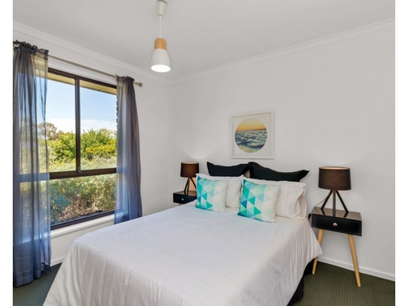 8 Taranaki Court, Greenwith SA 5125