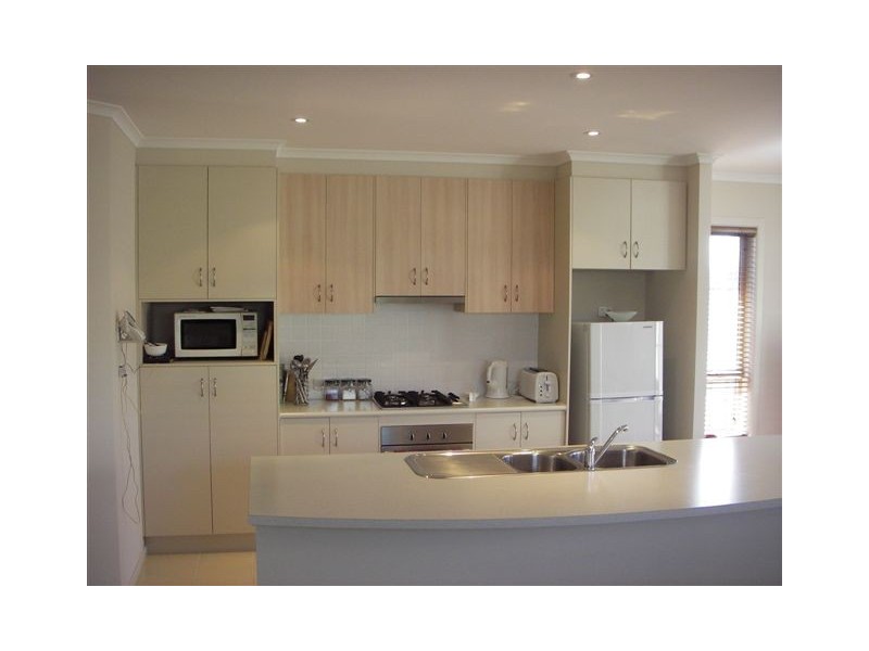 2A Manoora Street, Greenacres SA 5086