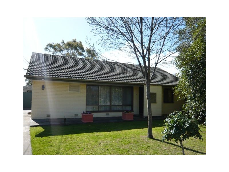 11 Barnes Crescent, Parafield Gardens SA 5107