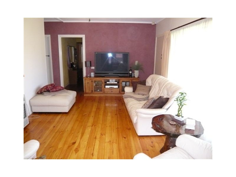 11 Barnes Crescent, Parafield Gardens SA 5107