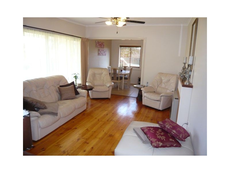 11 Barnes Crescent, Parafield Gardens SA 5107
