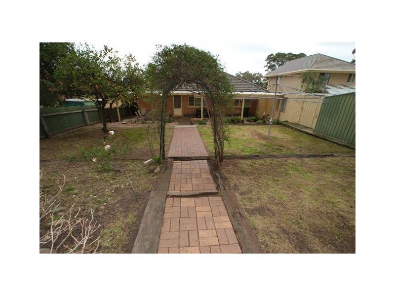 11 Harris Road, Redwood Park SA 5097