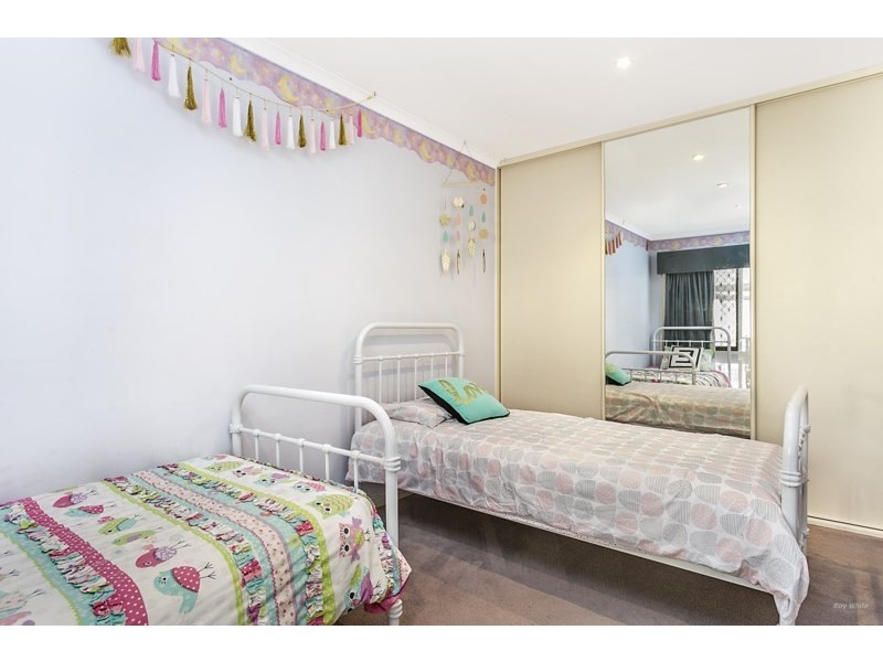 16 Closeburn Crescent, Salisbury Park SA 5109