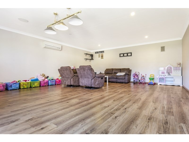 16 Closeburn Crescent, Salisbury Park SA 5109