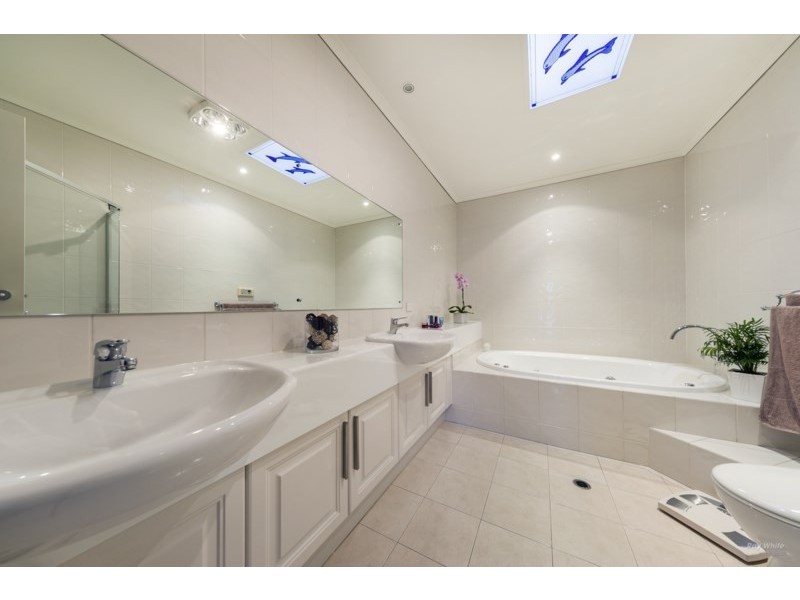 97 Gulf Point Drive, North Haven SA 5018